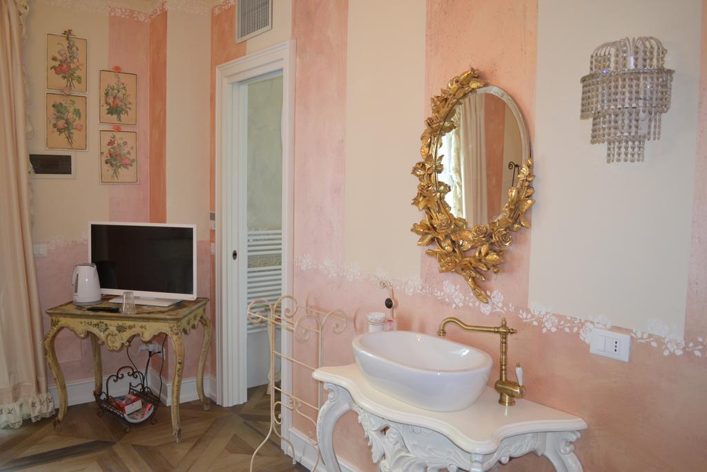 La Maison Delle Favole Desenzano del Garda Rum bild