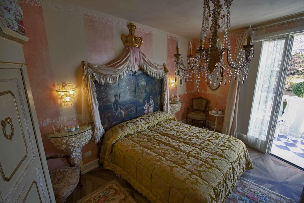 La Maison Delle Favole Desenzano del Garda Exteriör bild
