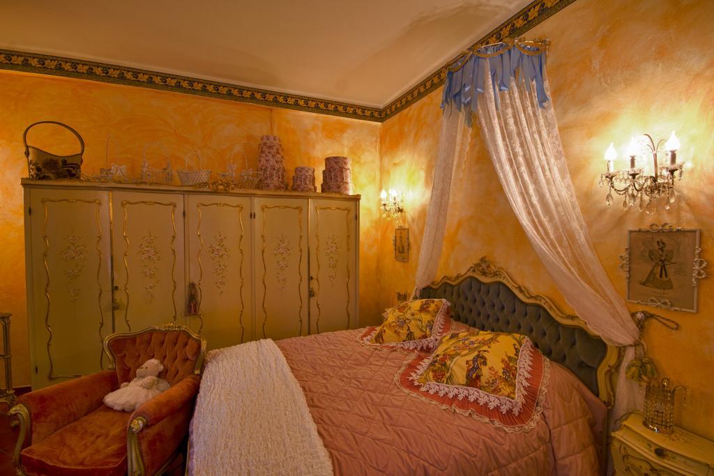 La Maison Delle Favole Desenzano del Garda Exteriör bild