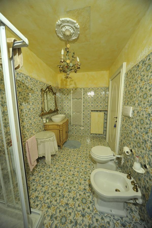 La Maison Delle Favole Desenzano del Garda Exteriör bild