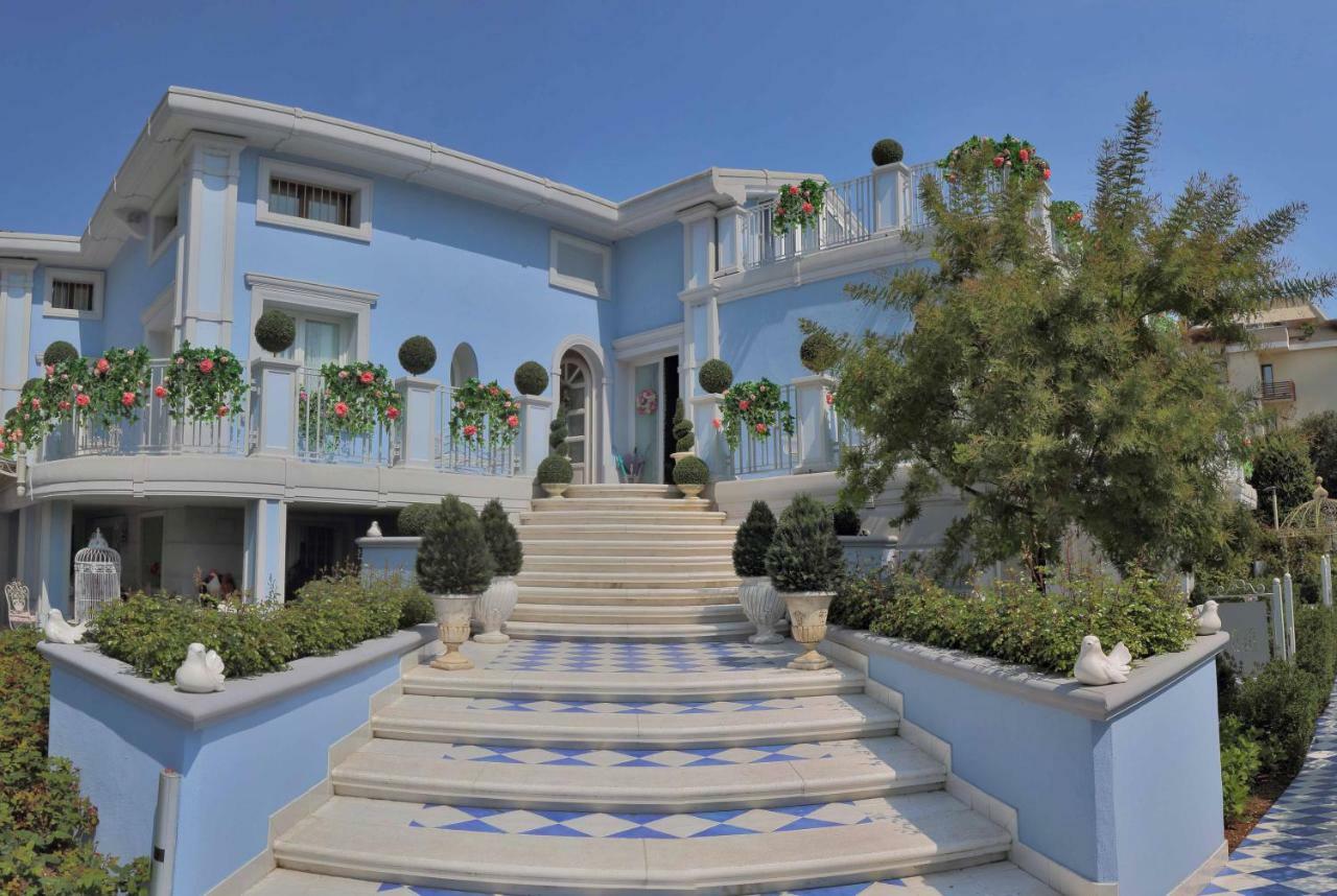 La Maison Delle Favole Desenzano del Garda Exteriör bild