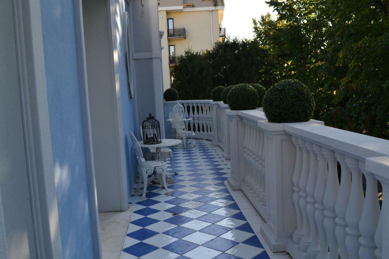 La Maison Delle Favole Desenzano del Garda Exteriör bild